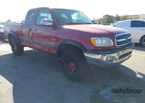 2000 Toyota Tundra Sr5 V8 z USA, uszkodzony, nr VIN 5TBBT4414YS097246